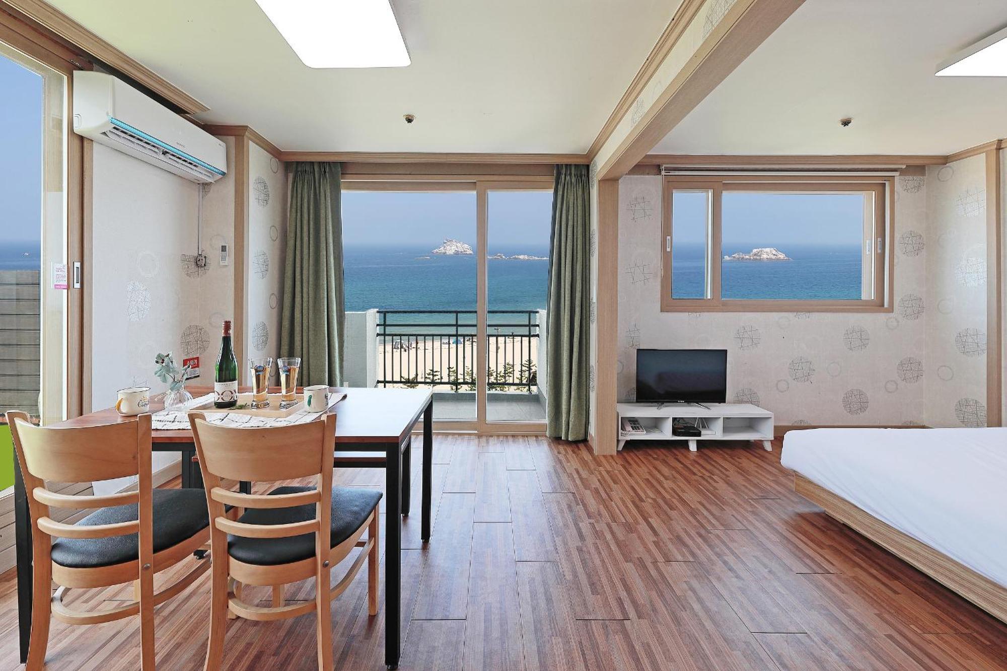 Ocean 2 You Resort Seorak Beach Hotel & Condo Sokcho Exterior photo