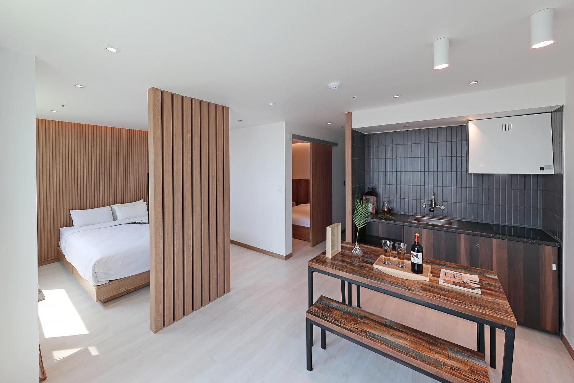 Ocean 2 You Resort Seorak Beach Hotel & Condo Sokcho Exterior photo