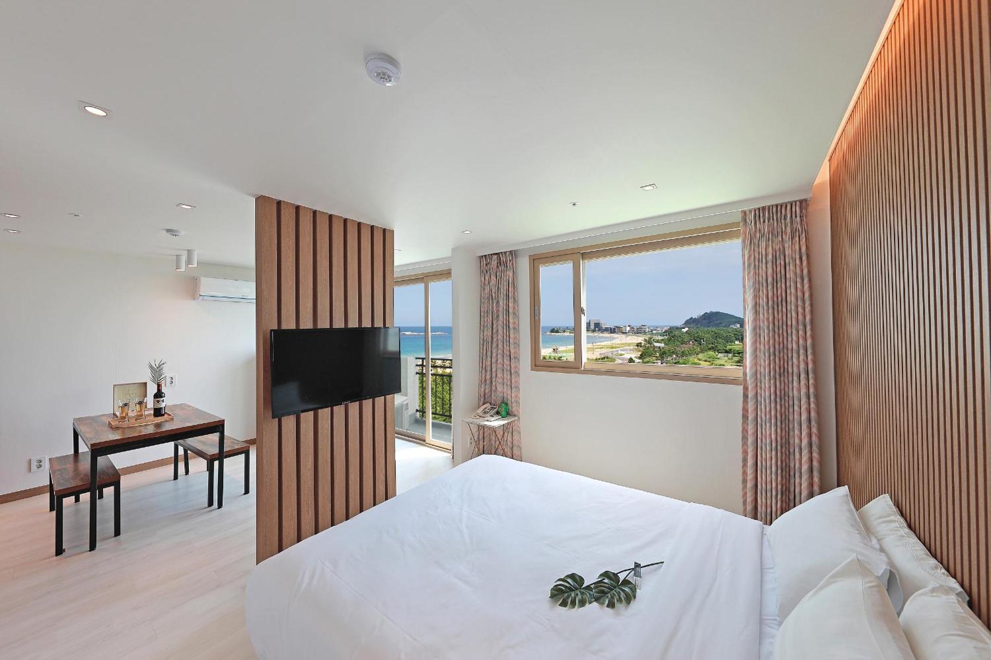 Ocean 2 You Resort Seorak Beach Hotel & Condo Sokcho Exterior photo