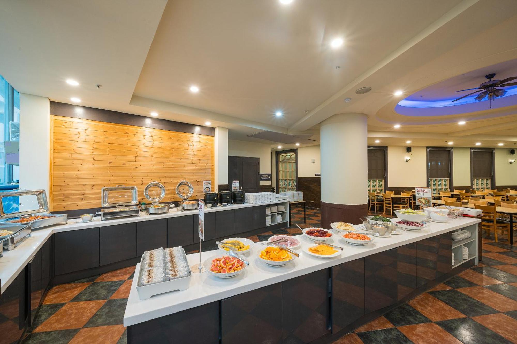Ocean 2 You Resort Seorak Beach Hotel & Condo Sokcho Exterior photo
