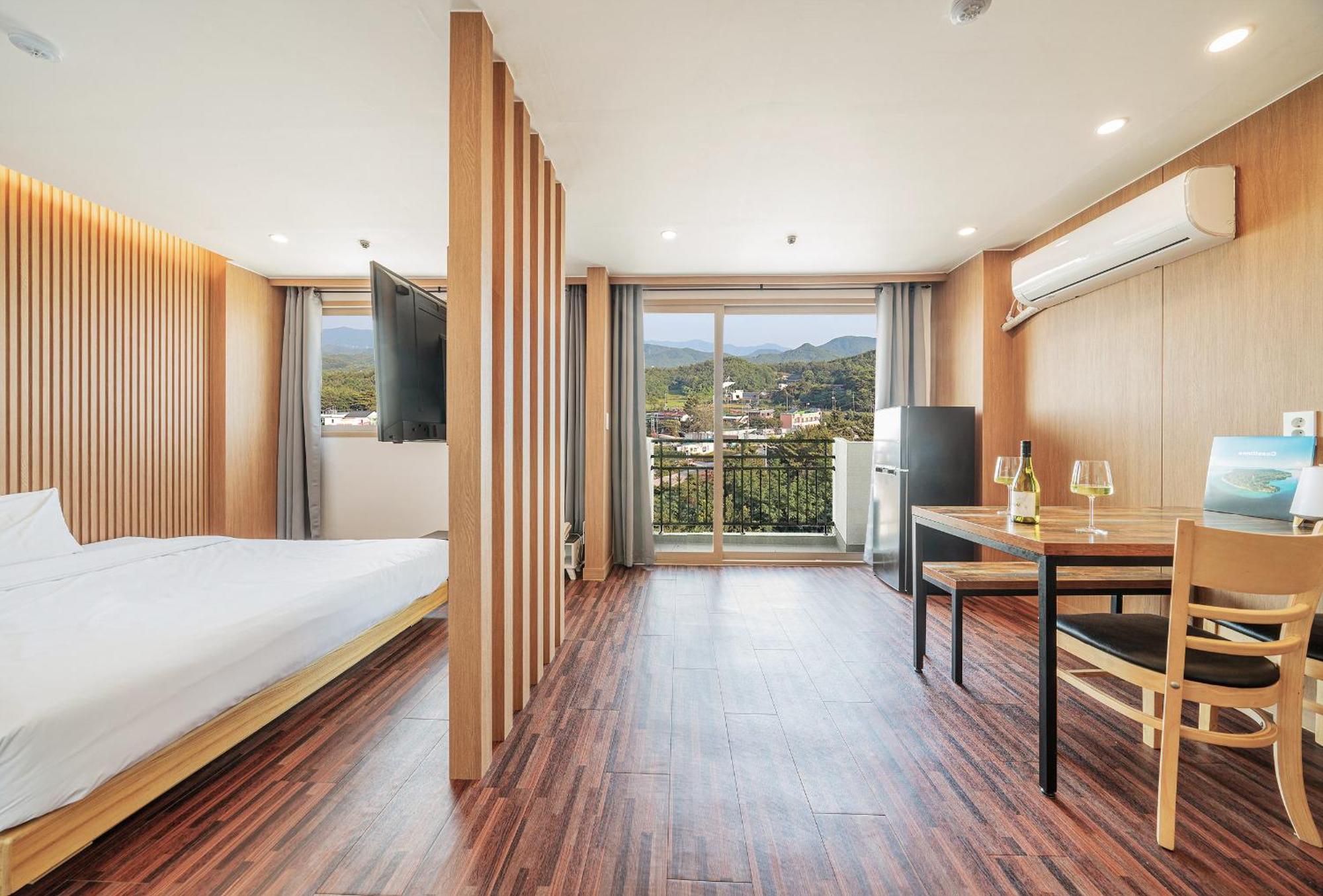 Ocean 2 You Resort Seorak Beach Hotel & Condo Sokcho Exterior photo